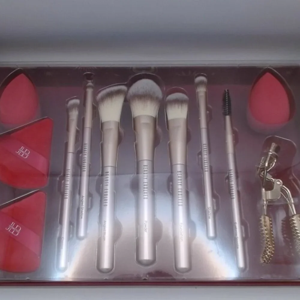 JLB‎ Luminous 12-Piece Makeup Essentials Collection – NEW